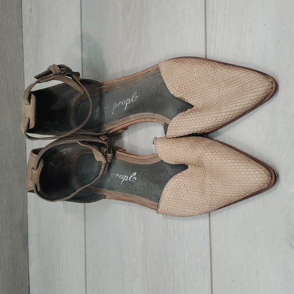 Free People Womens Ankle Leather Pointed Toe Loafer Flats shoes sz 37/6.5-7 - Picture 4 of 13